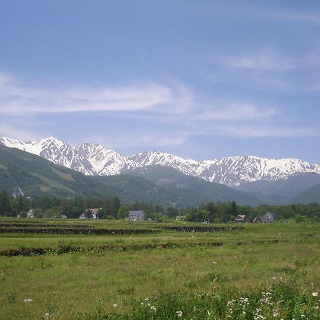 Alpine Wind Bed and Breakfast Hakuba Exteriör bild
