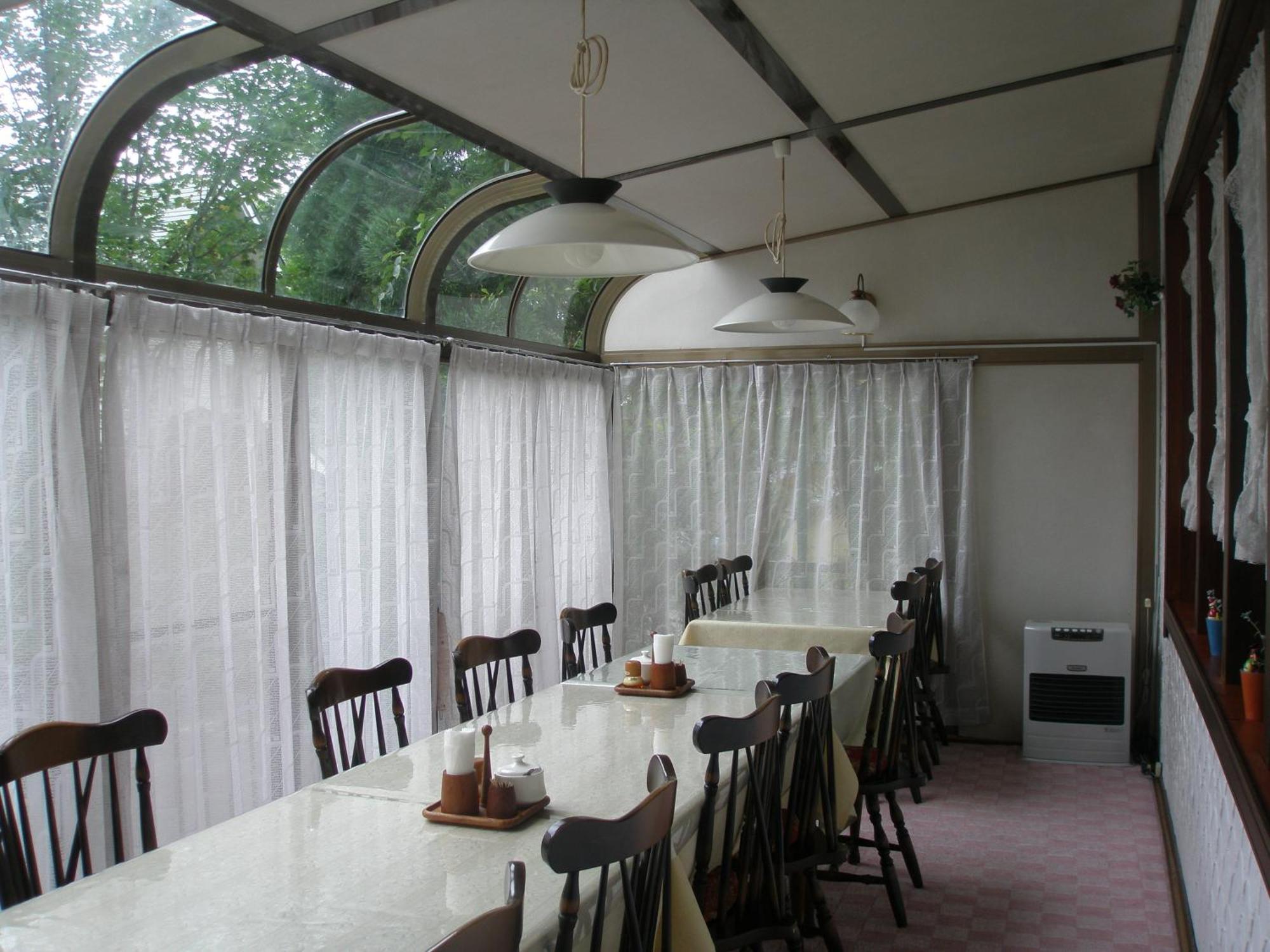 Alpine Wind Bed and Breakfast Hakuba Exteriör bild