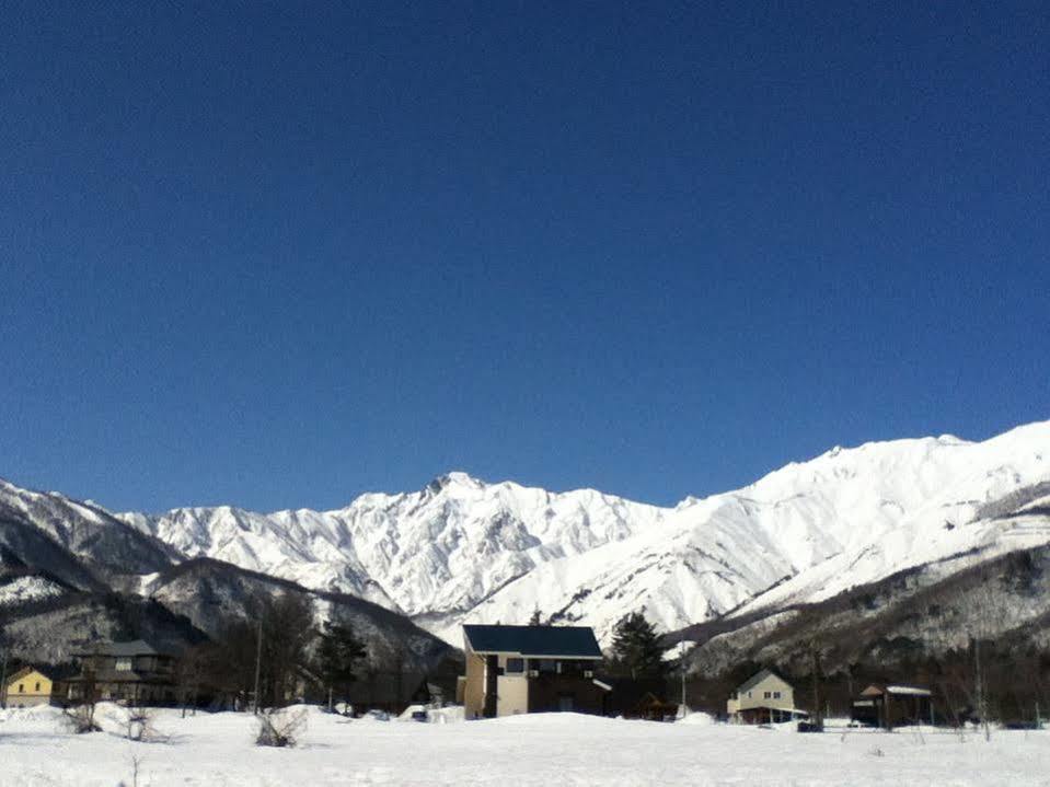 Alpine Wind Bed and Breakfast Hakuba Exteriör bild